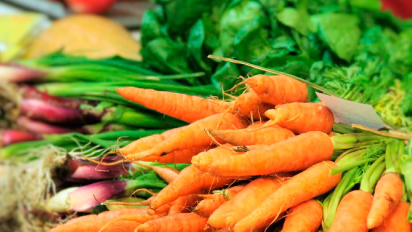 La Producción Orgánica en Argentina está regulada por la Ley 25.127, sus Decretos y Resoluciones, estando a su vez definida por organismos oficiales y privados internacionalmente reconocidos, como el Codex Alimentarius o la Asociación IFOAM; e incluye un sistema de certificación y control. Los términos orgánico, ecológico y biológico son sinónimos y solo podrán aplicarse a productos que cumplan con esta Ley.